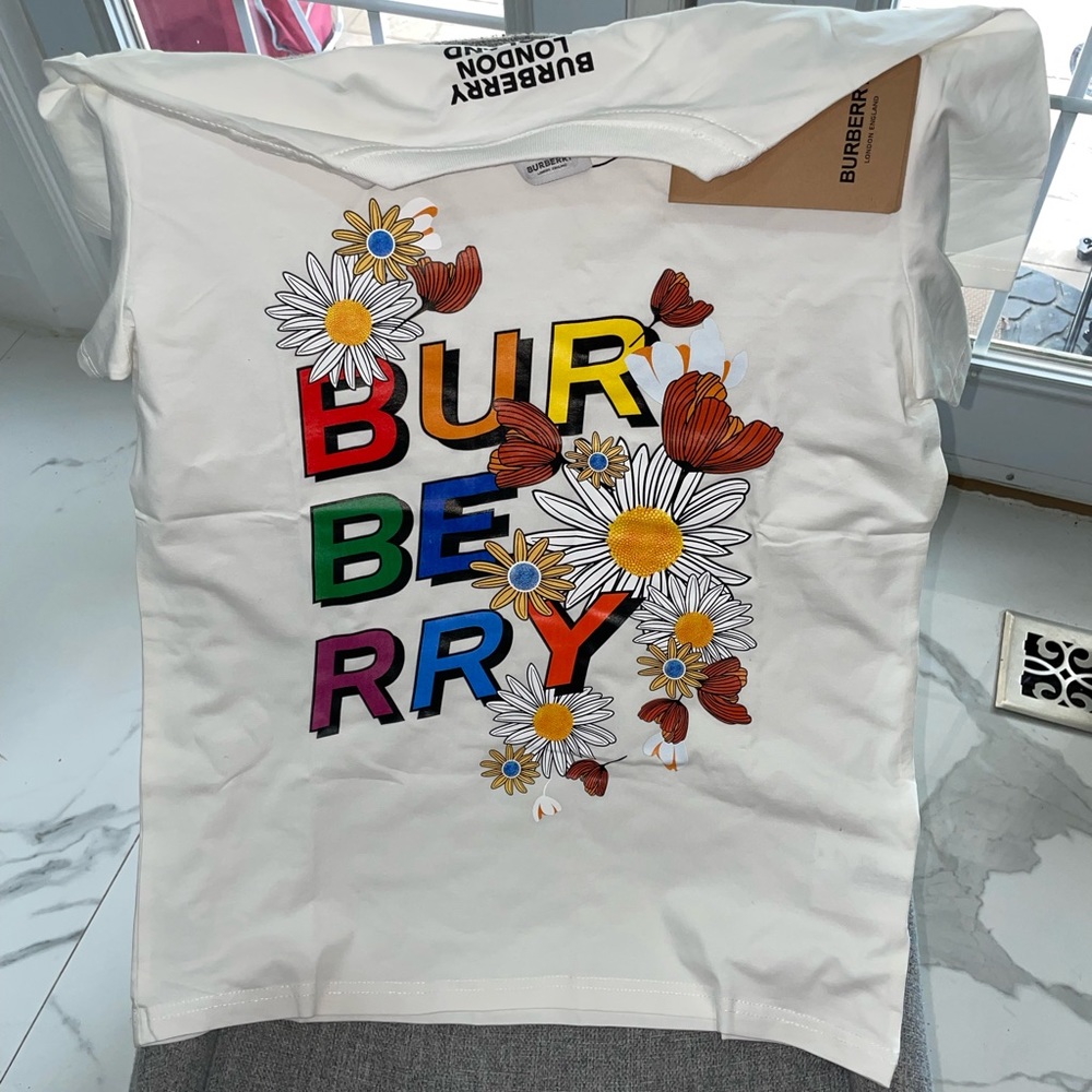 Burberry T shirt